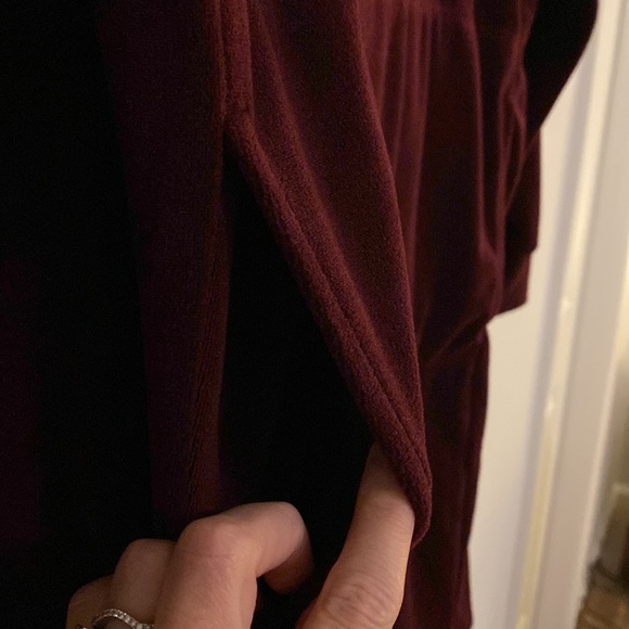Max Studio Wine Colored Velour Tunic Top with Pockets - Picture 6 of 8